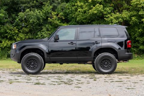 3.5 Inch Lift Kit N3 w/ Rear Shocks Toyota Land Cruiser 4WD (2024-2026) Rough Country