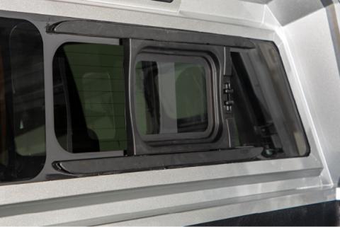 Gladiator Truck Bed Cap SmartCapEVO Sport Matte Black 20-26 Jeep Gladiator 5 Foot Short Bed SmartCap