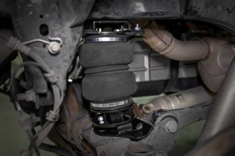 Air Spring Kit w/compressor Ram 1500 4WD (2019-2026) Rough Country