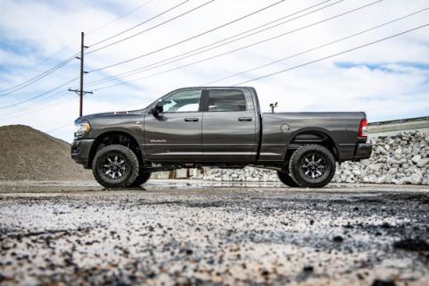 2.5 Inch Leveling Kit RR Leaf Spring N3 Shocks Ram 2500/3500 4WD Rough Country