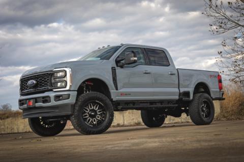 4.5 Inch Lift C/O V2 Ford F-250/F-350 Super Duty 4WD (2023-2026) Rough Country