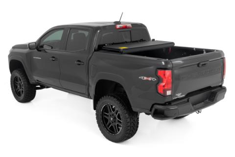 Hard Low Profile Bed Cover 5 Foot Bed Chevy/GMC Canyon/Colorado (15-26) Rough Country