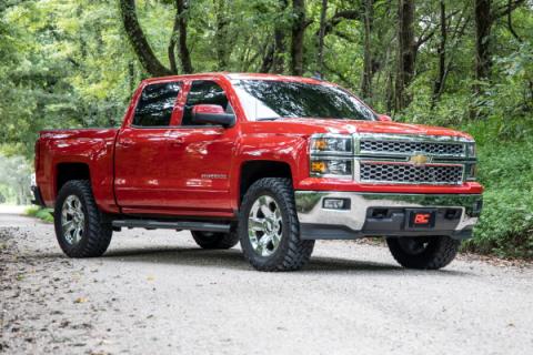 2.0 Inch GM Strut Leveling Kit 14-18 1500 PU Rough Country