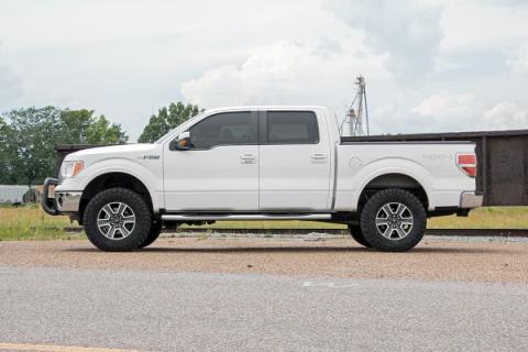 3 Inch Lift Kit M1 Struts Ford F-150 4WD (2009-2013) Rough Country