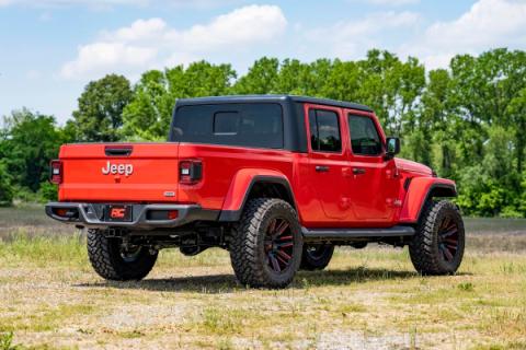 2.5 Inch Leveling Kit Spacers V2 Jeep Gladiator JT 4WD (2020-2023) Rough Country