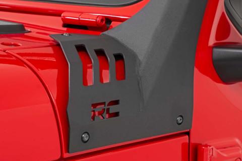 Jeep 50-Inch Straight LED Light Bar Upper Windshield Kit w/ Dual-Row Black Series LED White DRL 20-Up Gladiator JT 18-20 Wrangler JL Rough Country