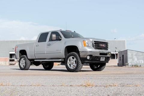 3.5 Inch Lift Kit M1 w/ Overloads Red Silverado/Sierra 2500HD/3500HD (11-19) Rough Country