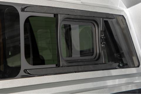 Silverado/Sierra Truck Bed Cap SmartCap Edge Commercial White For 19-26 Chevrolet Silverado/Sierra 1500 5.5 Foot Short Bed RSI SmartCap