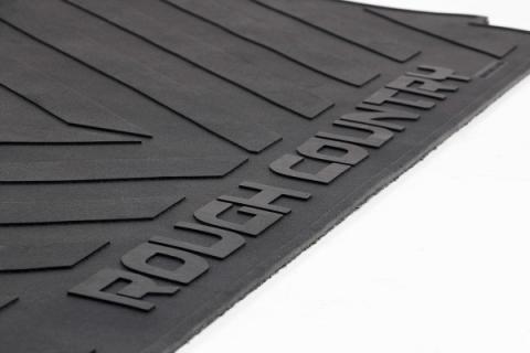 GM Bed Mat w/RC Logos 19-Up Silverado/Sierra 1500 5ft 8in Bed Rough Country