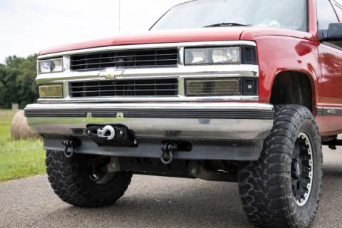 GM Tow Hook to Shackle Conversion Kit w/ D-Ring and Rubber Isolators (88-98 C1500/K1500) Rough Country