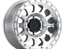 Aluminum Wheels 18x9 MR315 Bolt Pattern 5 On 150 Offset 18 Lip Size 1.65 Machined SL Clear Coat Method