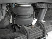 Air Spring Kit w/ compressor Ford F-250/F-350 Super Duty 4WD (2017-2026) Rough Country