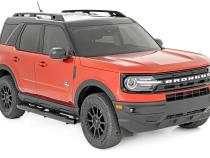 Oval Nerf Step 4.5 Inch Crew Cab Black 21-Up Ford Bronco Sport 4WD Rough Country