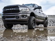 2.5 Inch Leveling Kit RR Leaf Spring N3 Shocks Ram 2500/3500 4WD Rough Country