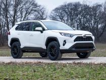 2.5 Inch Toyota Suspension Lift Kit 19-20 RAV4 Rough Country